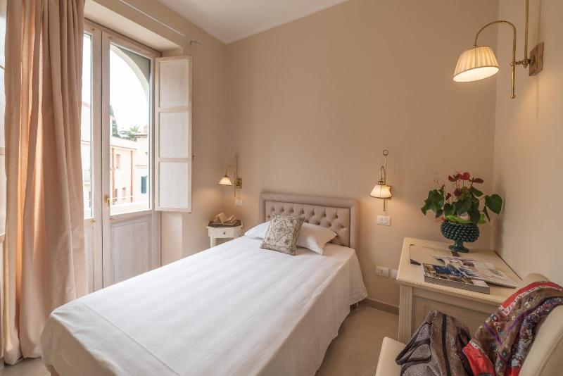 Superior Single Room image 2