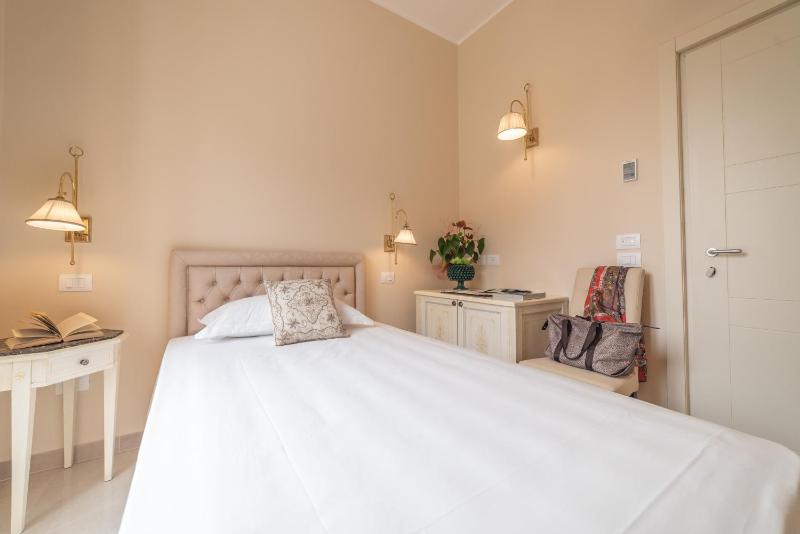 Superior Single Room image 3