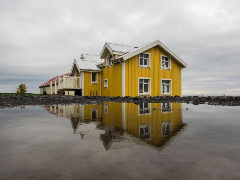 Two-Bedroom Apartment with Ocean View image 2