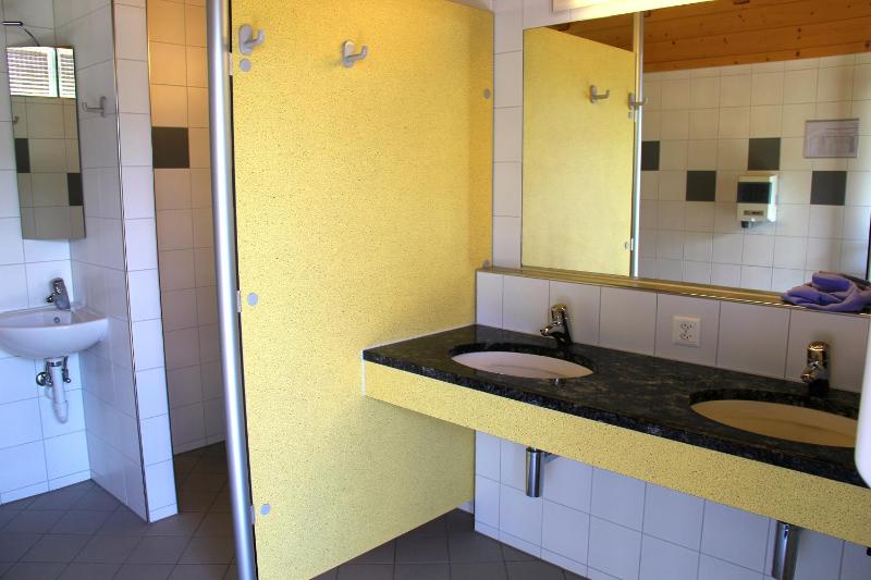 Pod with Shared Bathroom image 1