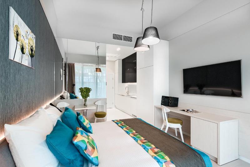 Studio Deluxe 020B image 3