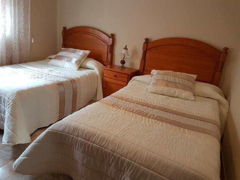 Single Room image 4