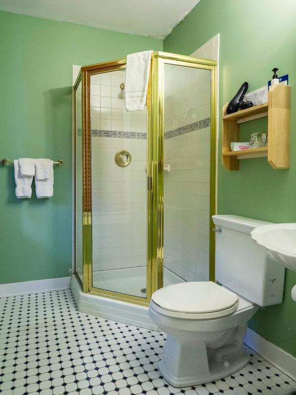 Deluxe Queen Room with Fireplace image 2