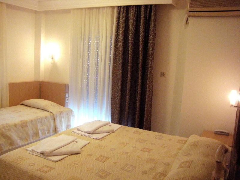 Triple Room image 4