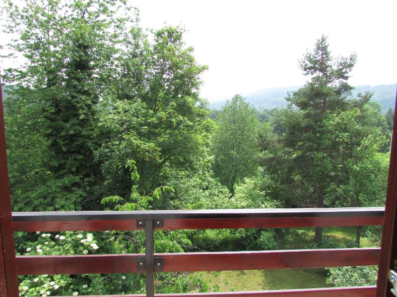Double Room with Balcony image 2