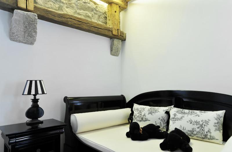 Senior Suite image 2