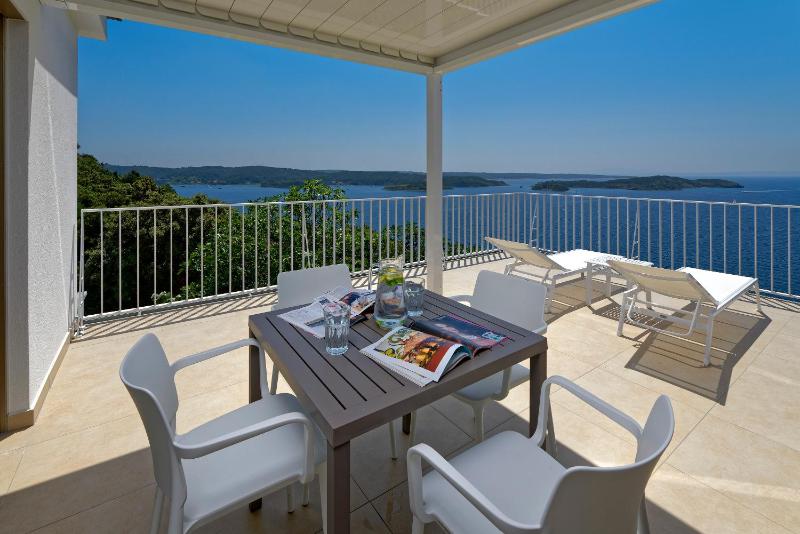 Studio with Sea View image 3