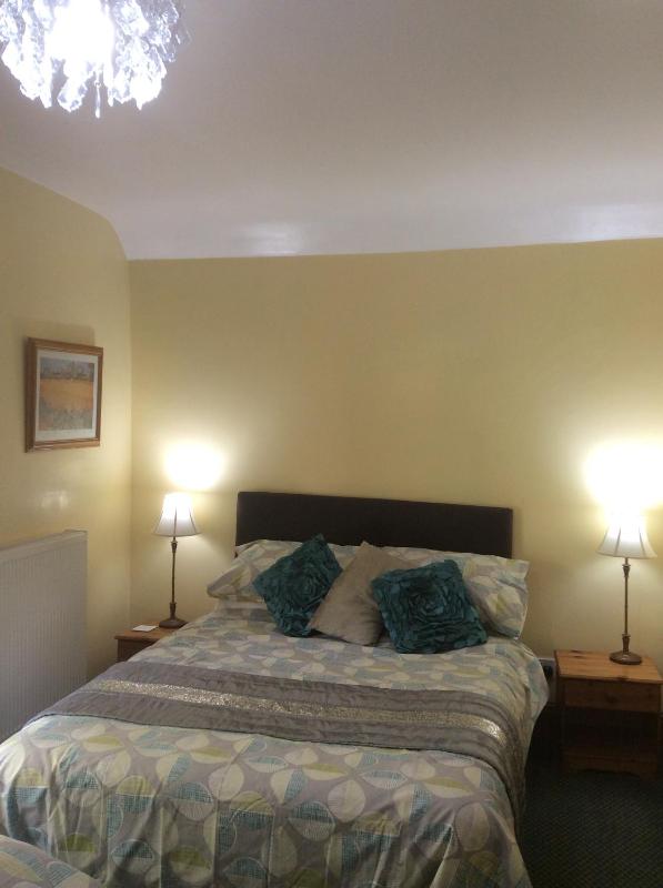 Oakenholt Farm Bed and Breakfast - image 6