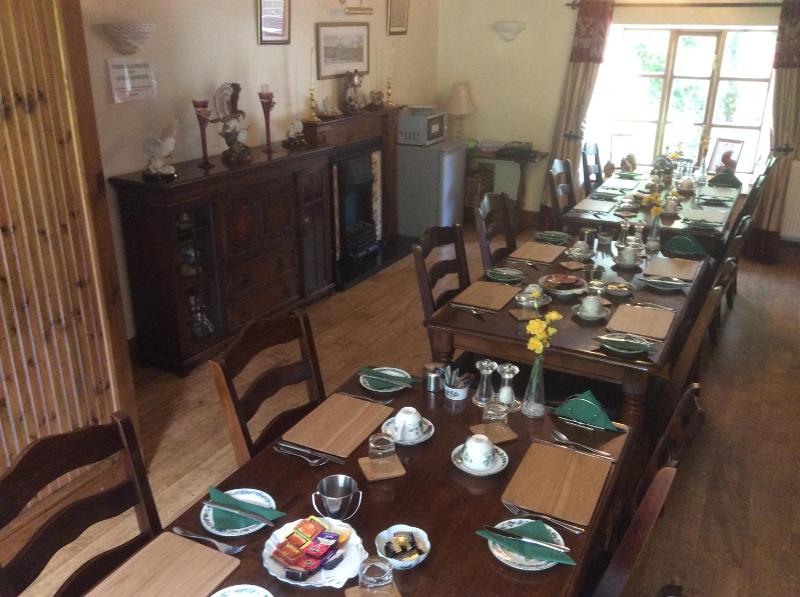 Oakenholt Farm Bed and Breakfast - image 11