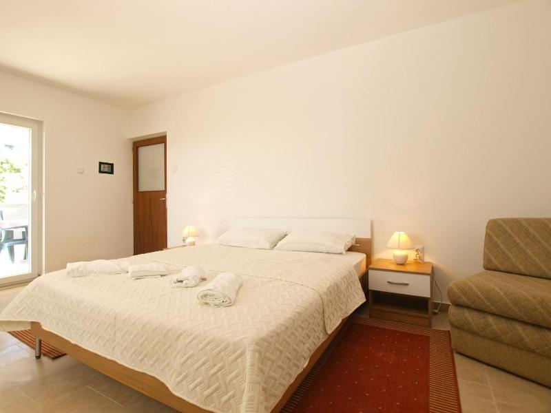Apartment image 2