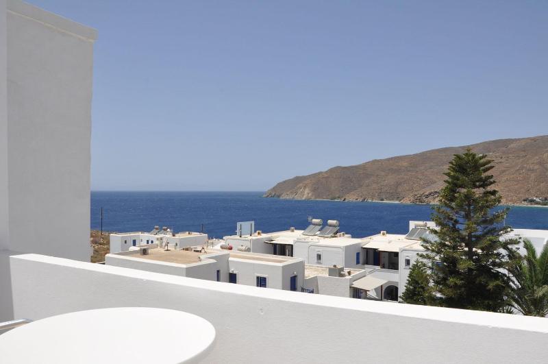 Studio with Sea View image 4