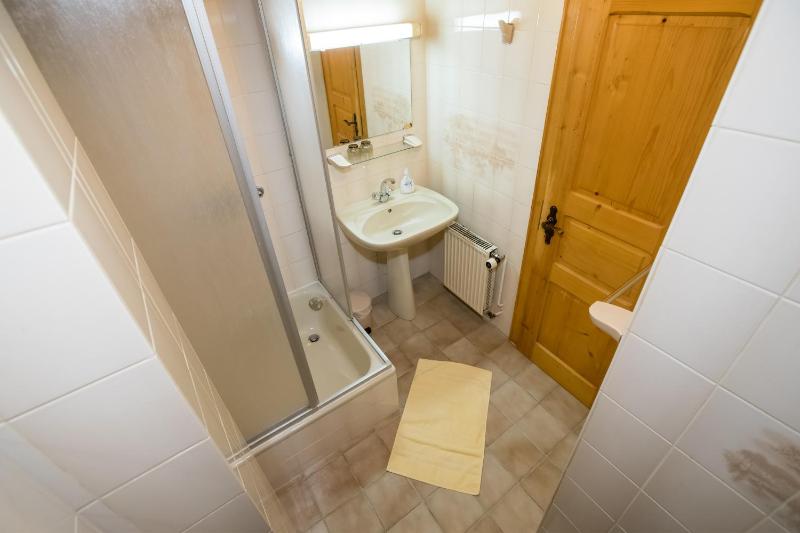 Studio Apartment image 4