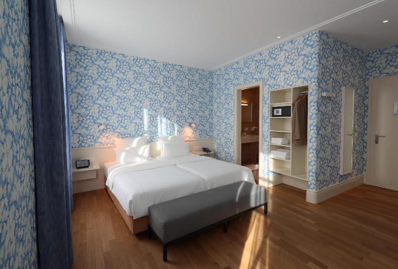 Junior Suite image 1