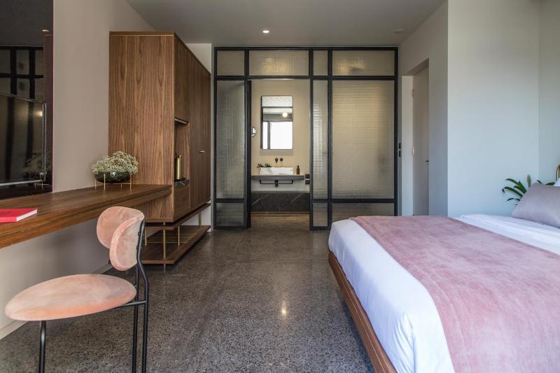 Superior Double Room image 4