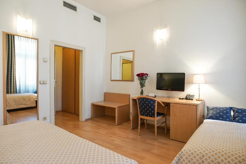Triple Room image 4