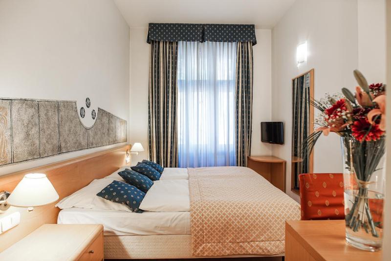 Hotel Tivoli Prague - image 15