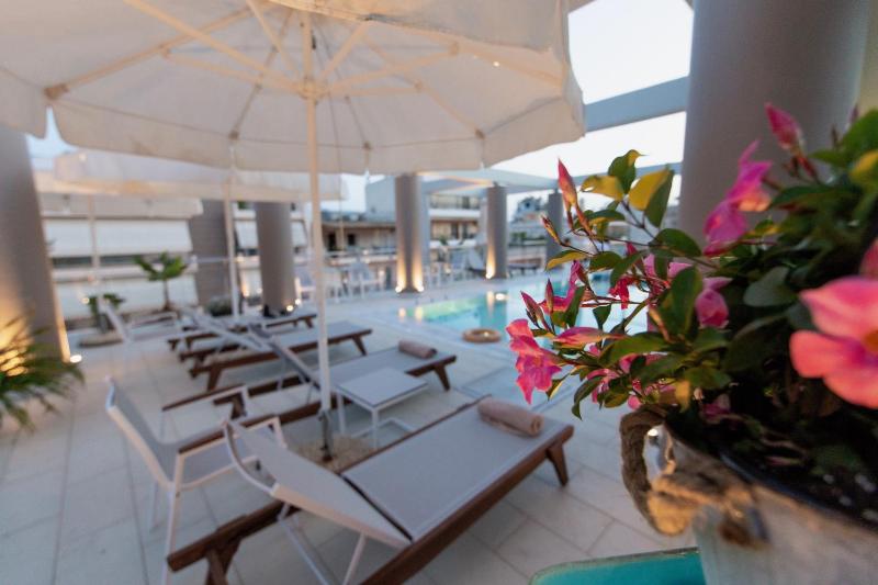 Comfy Boutique Hotel - image 9