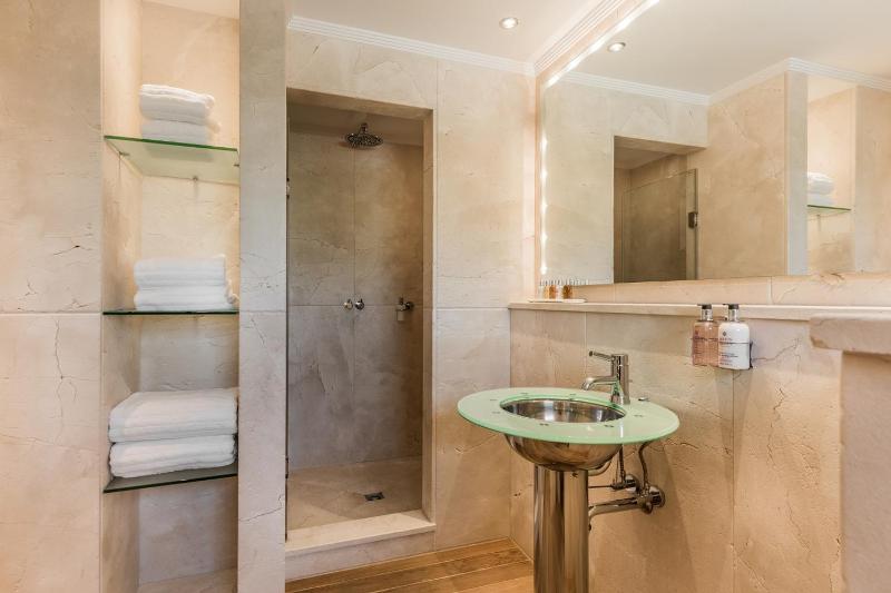 The Residence by the Beach House Marbella - image 8