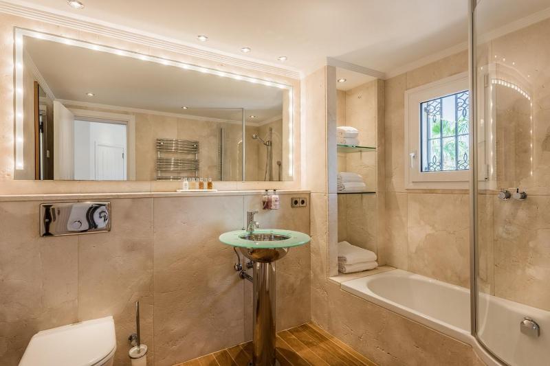 The Residence by the Beach House Marbella - image 40
