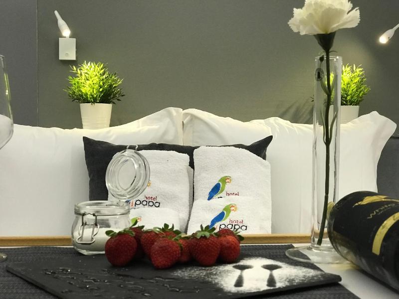 Deluxe Triple Room with Sea View image 2