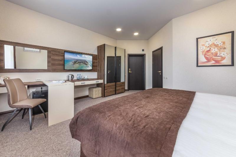 King Room image 2