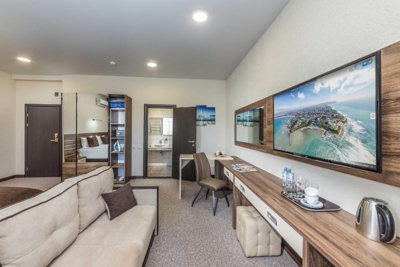 King Suite image 2