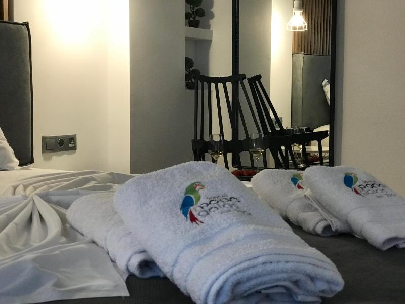 Deluxe Double Room with Sea View image 3