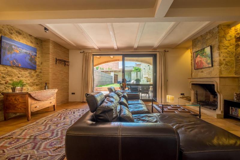 Three-Bedroom House image 2