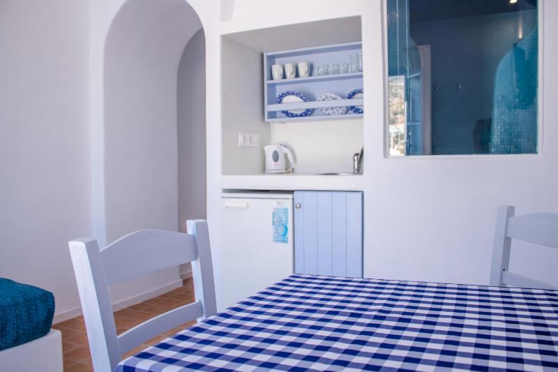 Superior Triple Room image 1