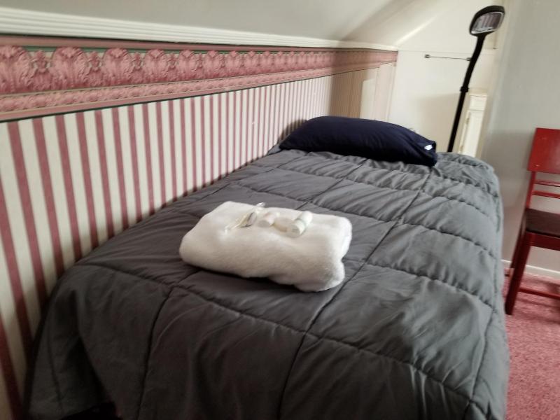 Bed in 6-Bed Mixed Dormitory Room image 2