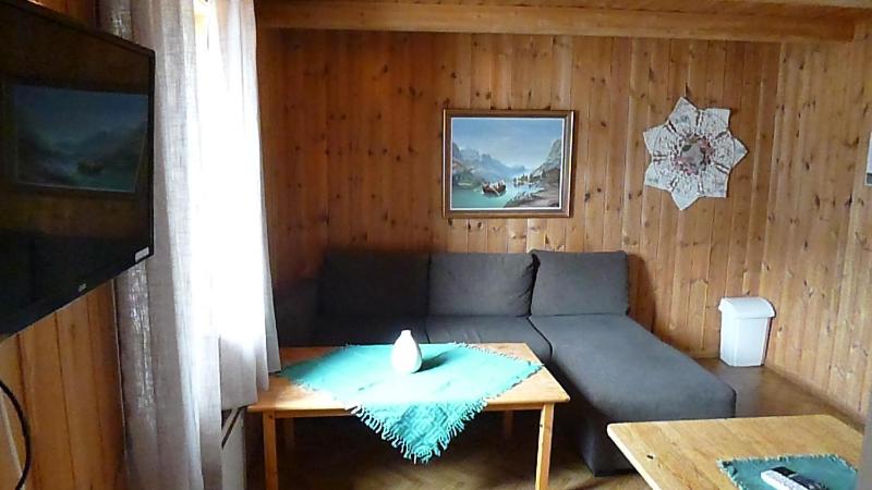 One-Bedroom Apartment image 1