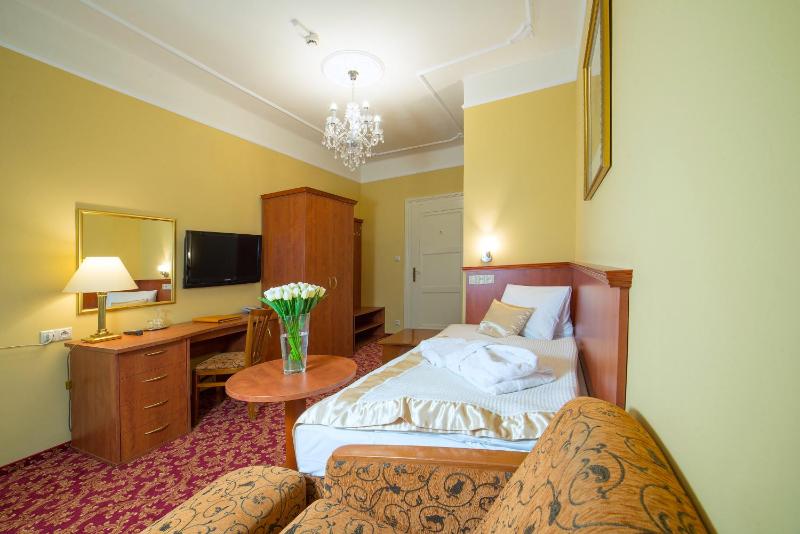 Superior Single Room image 3