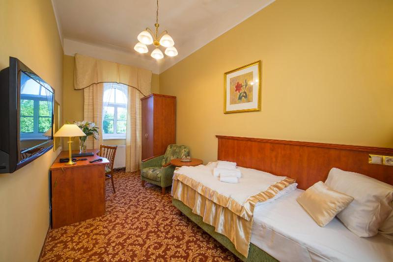 Comfort Single Room image 4
