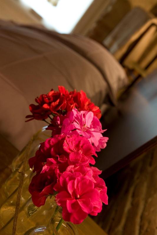 Double Room image 2