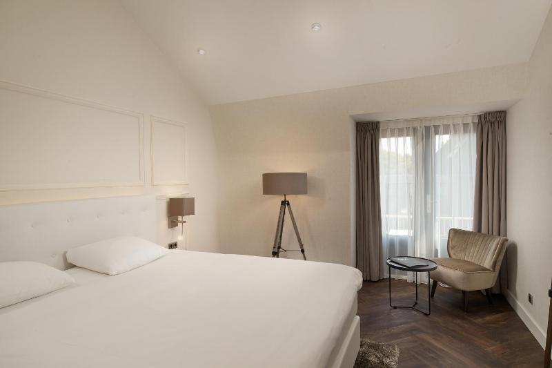 Deluxe Double Room with Private Sauna image 3