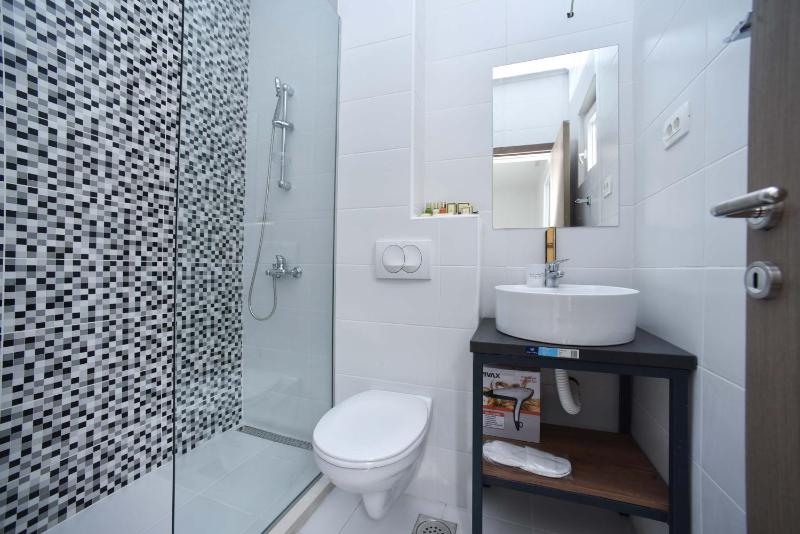 Studio Apartment image 1