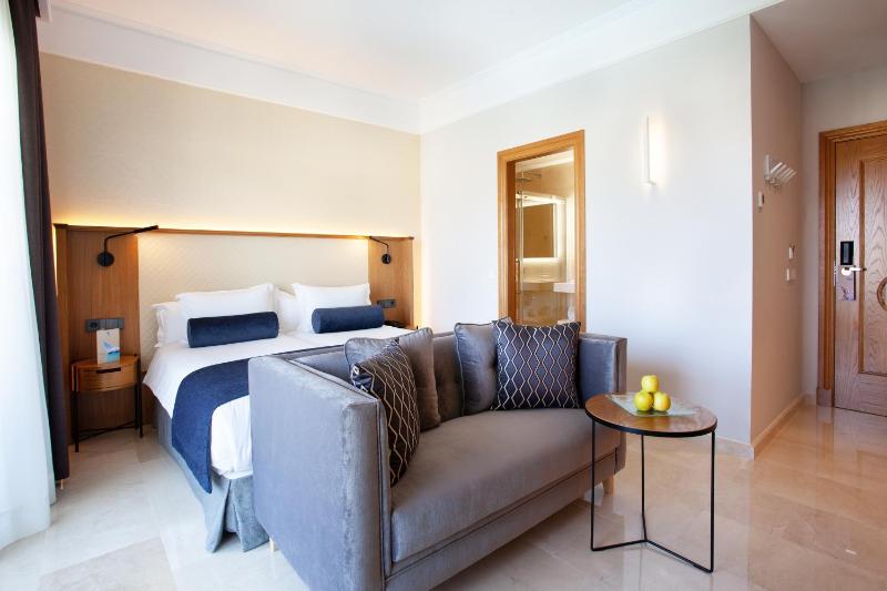 Grupotel Playa de Palma Suites & Spa - image 11