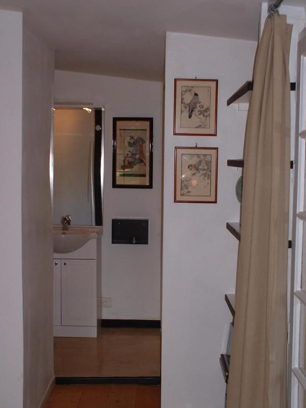 Double Room image 4
