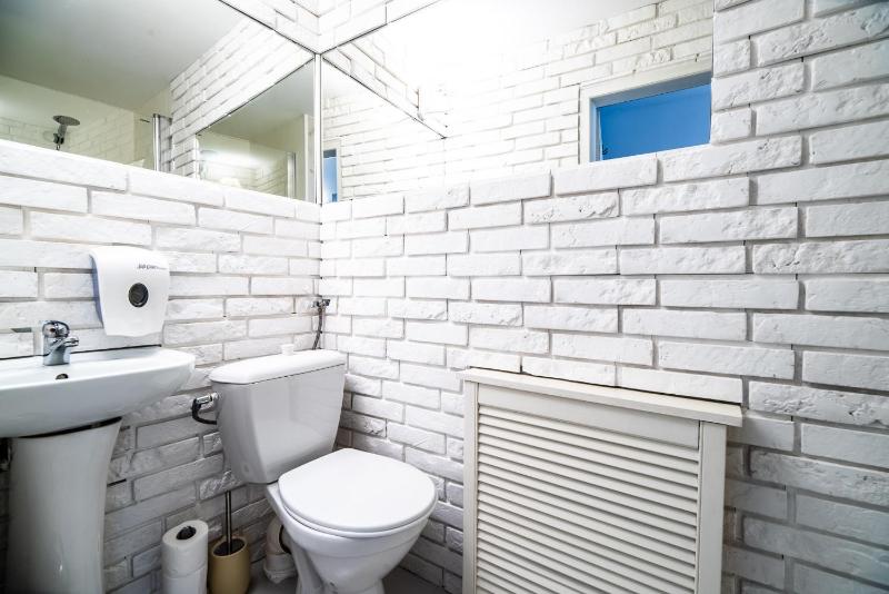 Double Room with Balcony image 4