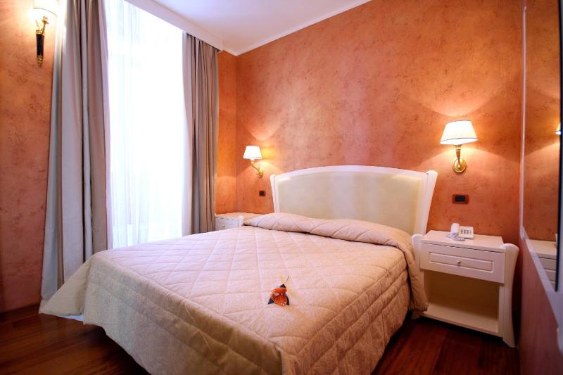 Comfort Single Room with Shower image 2