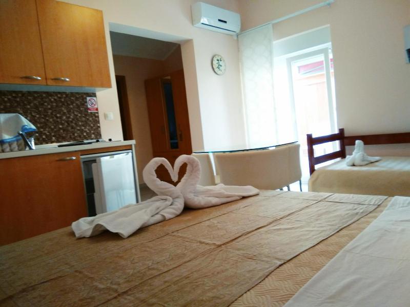 Apartment image 3