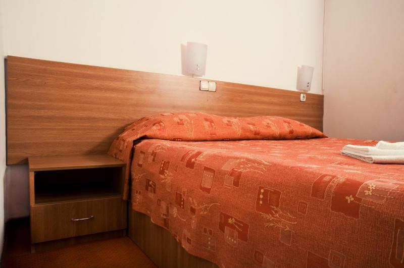 Single Room image 3