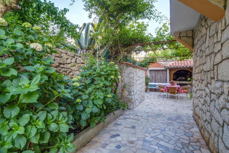 Apartments Beba - image 18