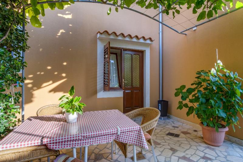 Apartments Beba - image 27