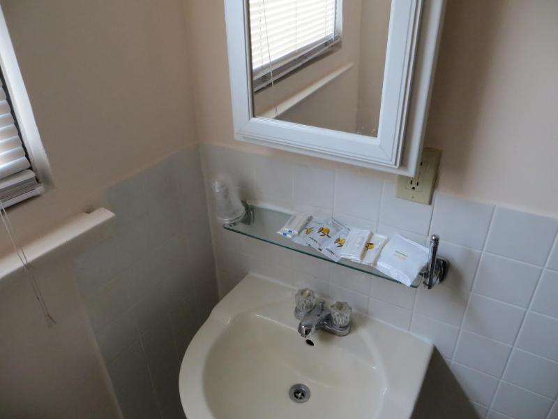 Double Room with Two Double Beds image 2