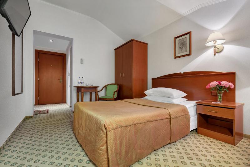Single Room image 3