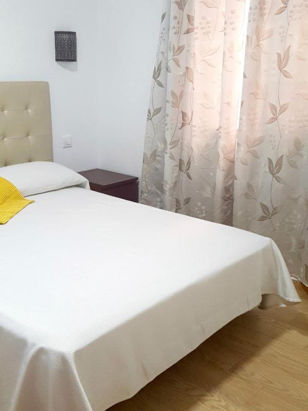 One-Bedroom Apartment image 4