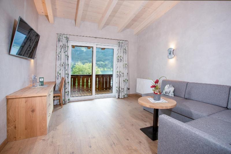 Suite with Lake View image 3