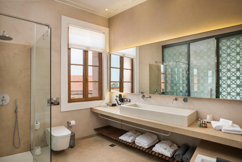 Master Suite with Spa Bath, Private Roof Garden and Front Sea View image 3