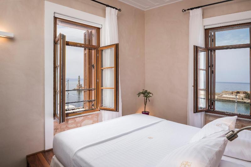 Master Suite with Spa Bath, Private Roof Garden and Front Sea View image 4